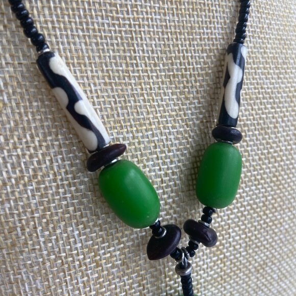 Dangle Necklace Black, Green & Black & White Swirl Beads - Picture 3 of 5